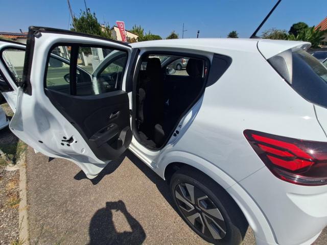 Dacia Sandero image 7