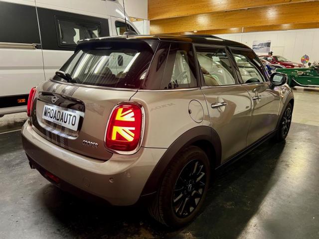Mini Cooper image 8
