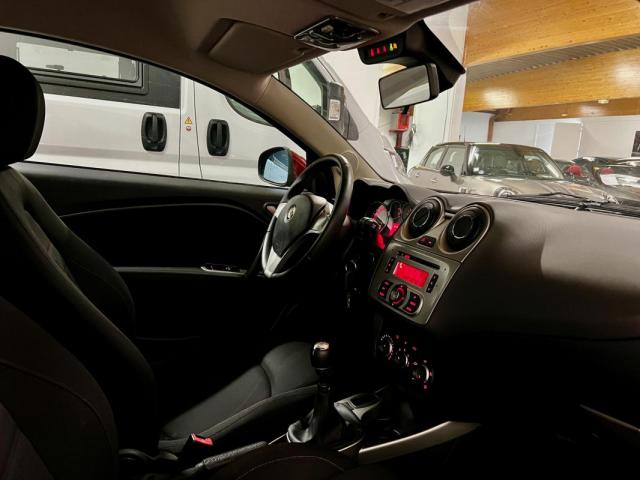 Alfa Romeo Mito image 8