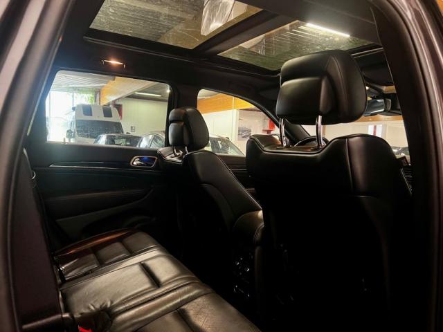 Jeep Grand Cherokee image 6