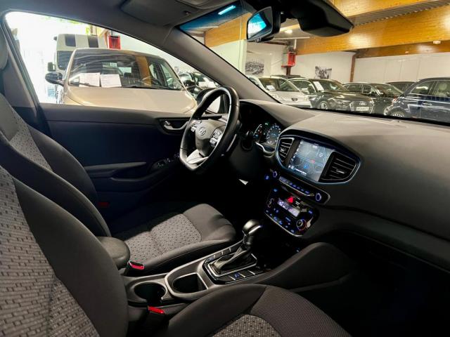 Hyundai Ioniq image 2