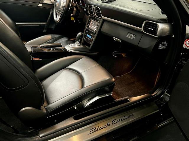 Porsche 911 image 6
