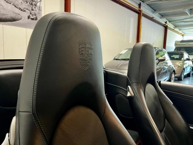 Porsche 911 image 9