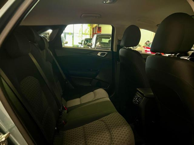 Kia Ceed image 7