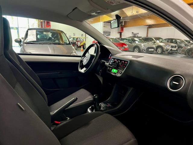 Volkswagen Up! image 6