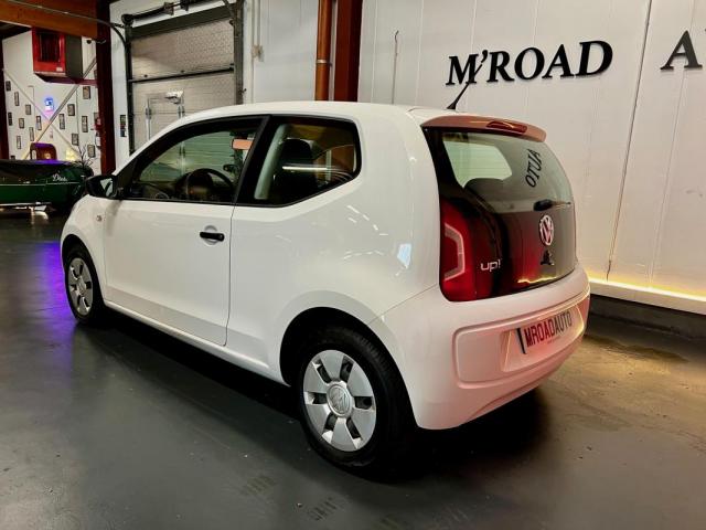 Volkswagen Up! image 2