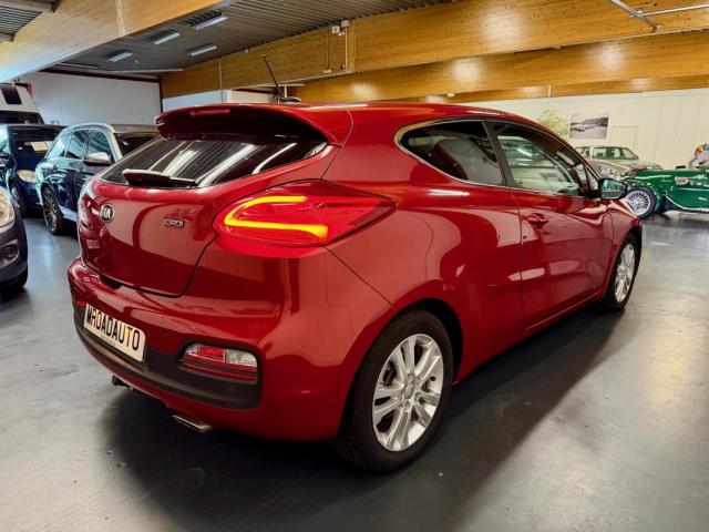 Kia Cee'D image 6