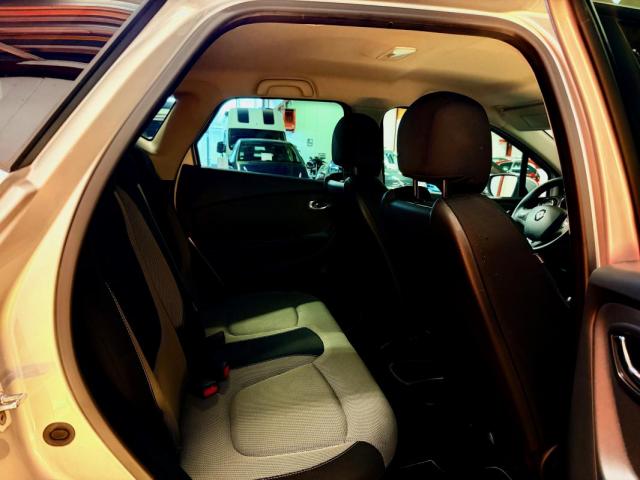 Renault Captur image 1