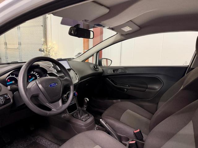 Ford Fiesta image 8
