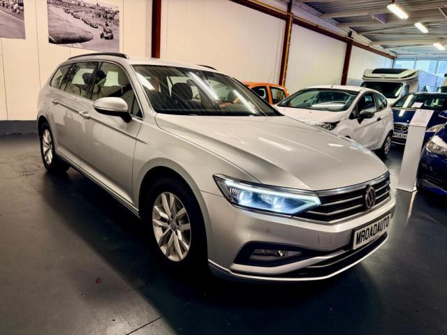 Volkswagen Passat image 2