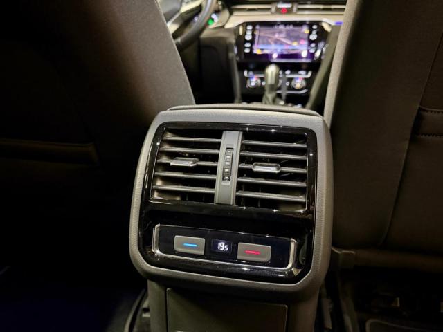 Volkswagen Passat image 4
