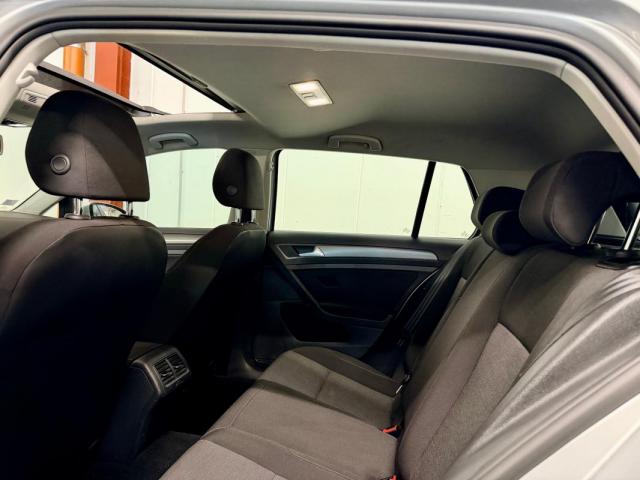 Volkswagen Golf image 2