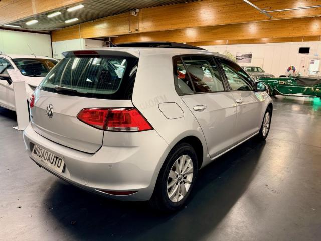 Volkswagen Golf image 7