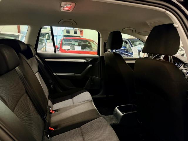 Skoda Octavia image 1