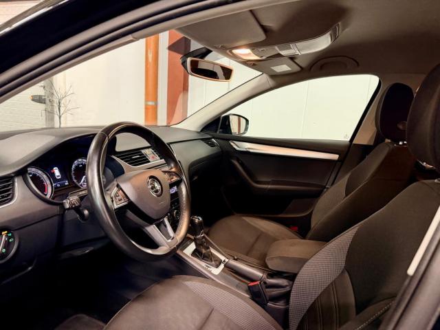 Skoda Octavia image 3