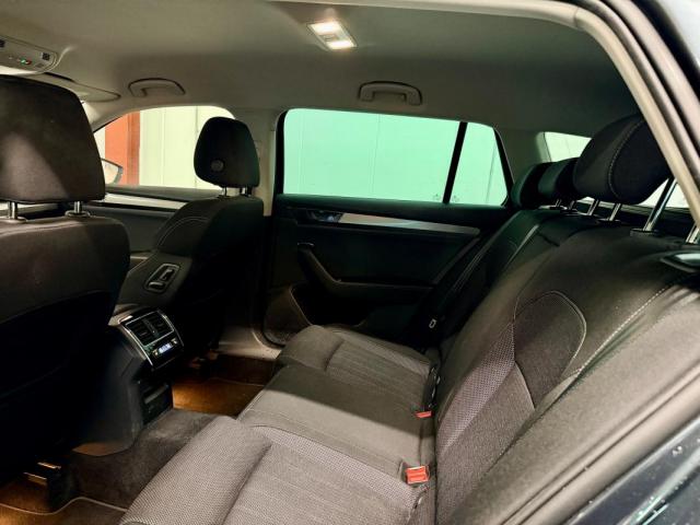 Skoda Superb image 2