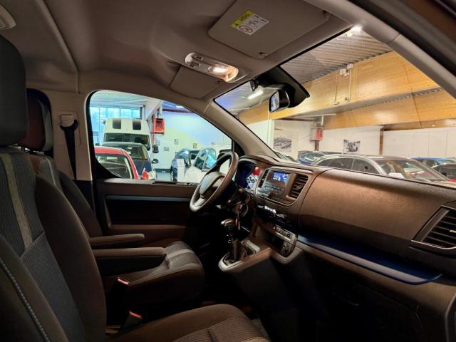 Peugeot Traveller image 5