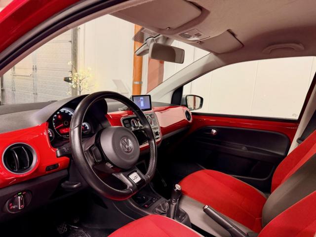 Volkswagen Up! image 5