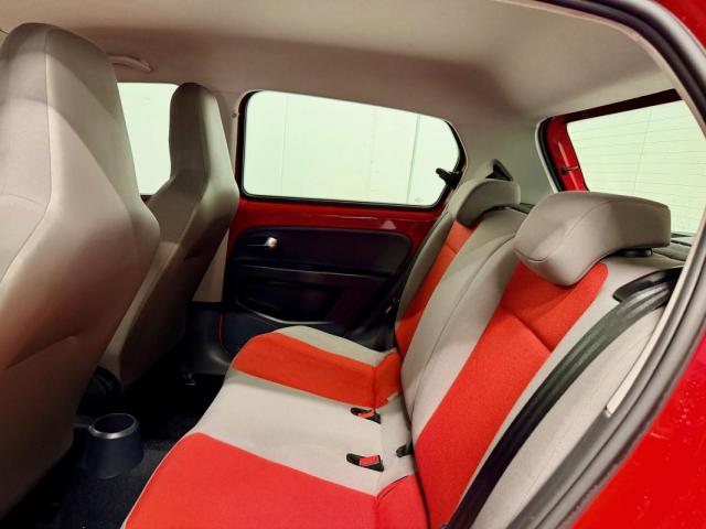 Volkswagen Up! image 3
