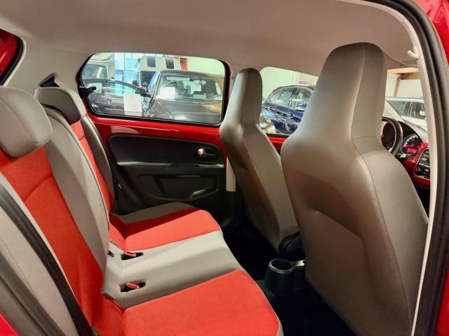 Volkswagen Up! image 2