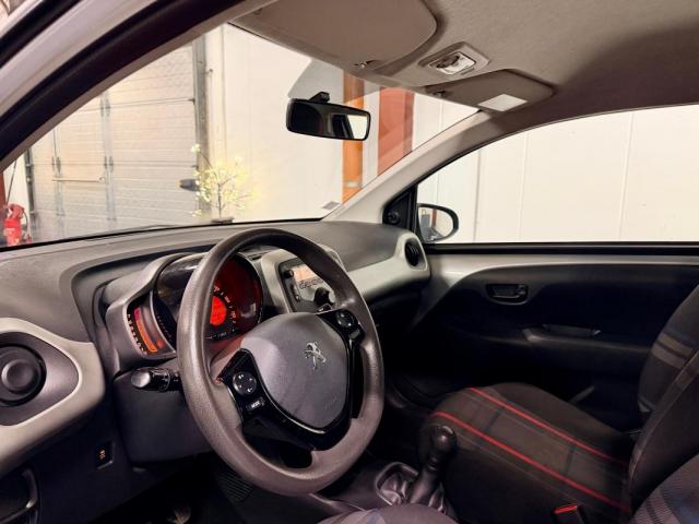 Peugeot 108 image 2