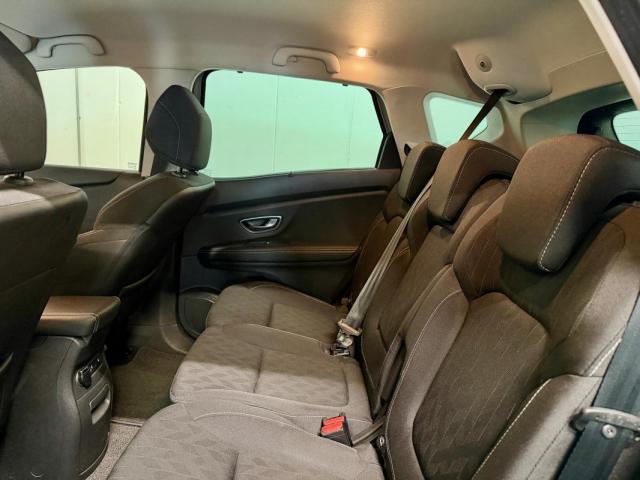 Renault Scénic image 2