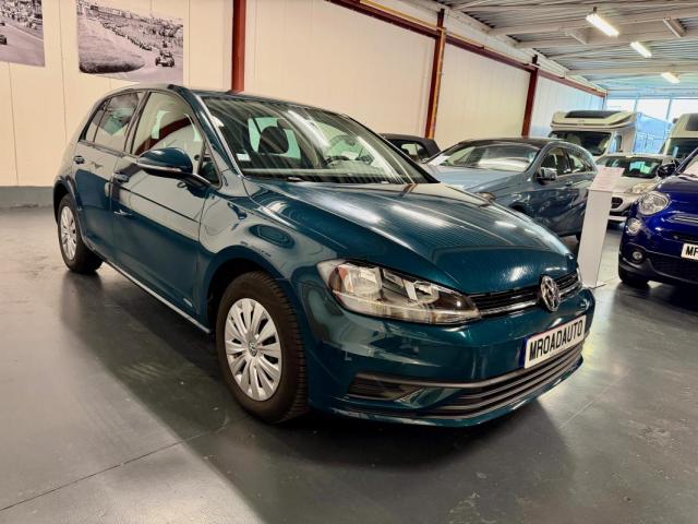 Volkswagen Golf image 2