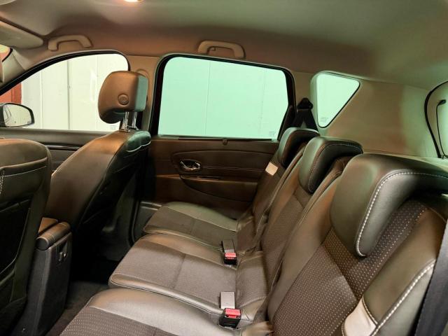 Renault Scénic image 2