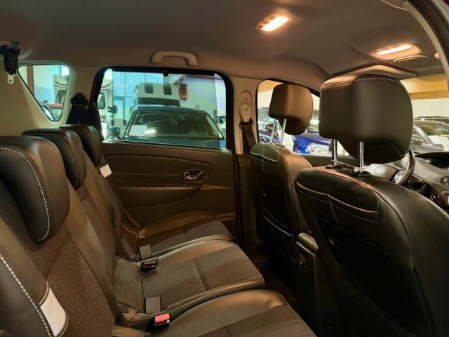 Renault Scénic image 1