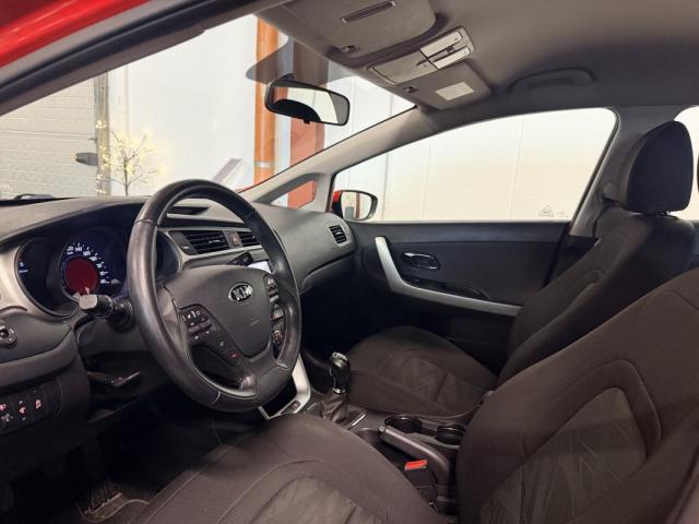 Kia Cee'D image 7