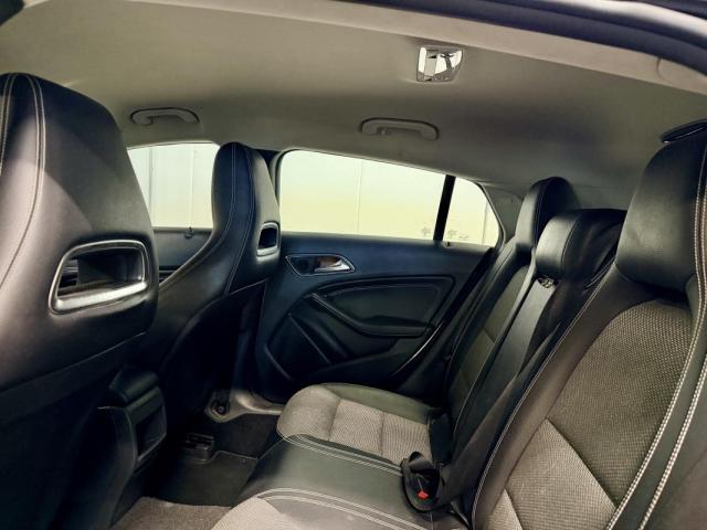 Mercedes Benz Cla image 5