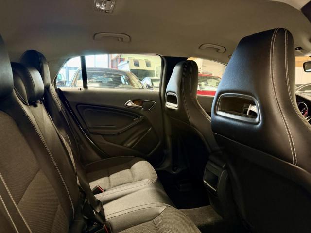 Mercedes Benz Cla image 4