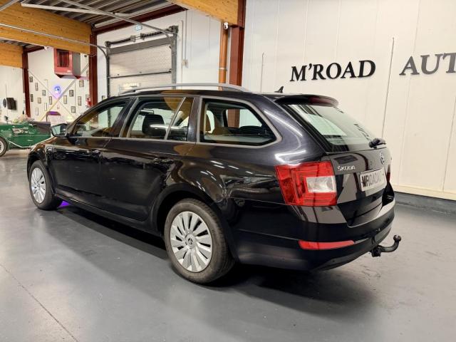 Skoda Octavia image 2
