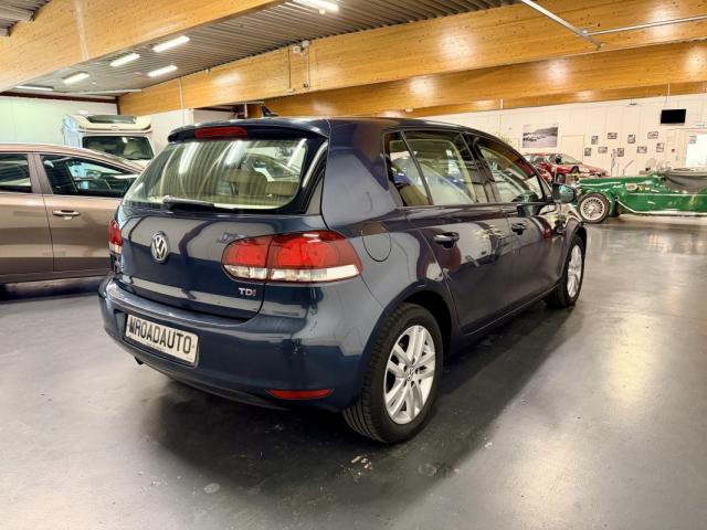 Volkswagen Golf image 7
