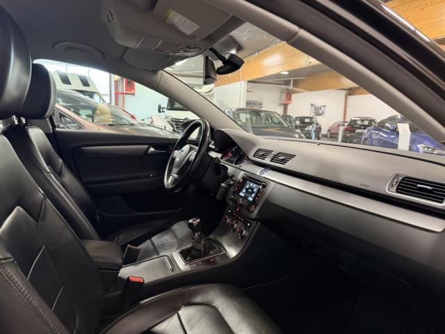 Volkswagen Passat image 7
