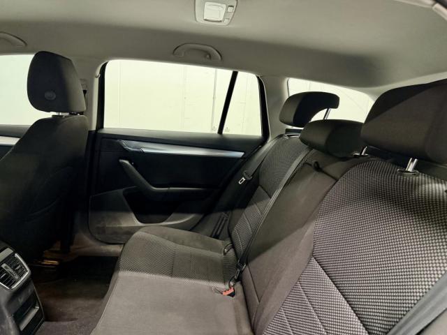 Skoda Octavia image 3