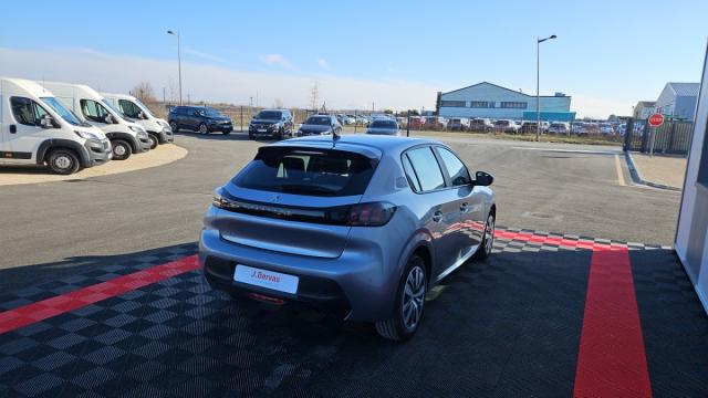 Peugeot 208 image 8