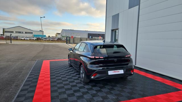 Peugeot 308 image 1