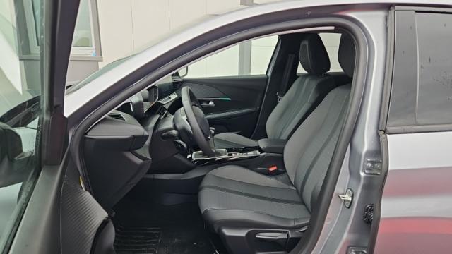 Peugeot 208 image 1
