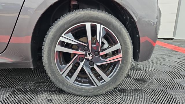 Peugeot 208 image 9