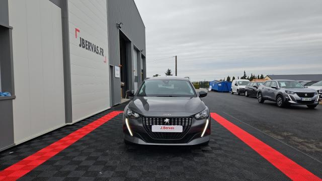 Peugeot 208 image 8