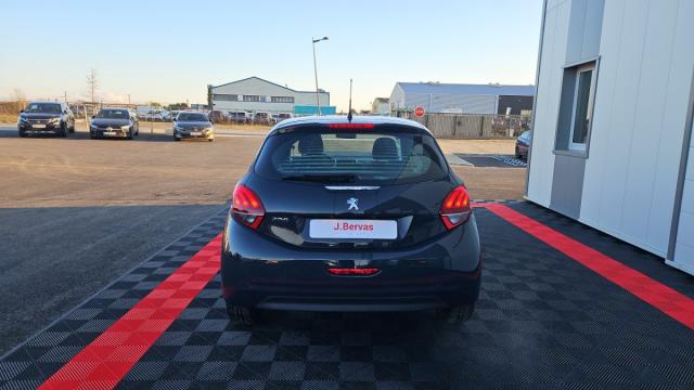Peugeot 208 image 4