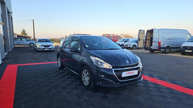 Peugeot 208 image 6