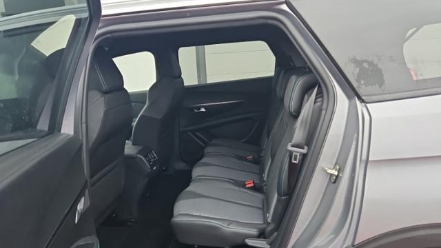 Peugeot 5008 image 3