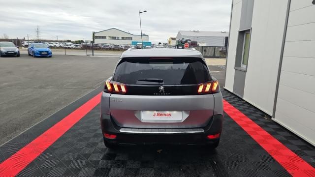 Peugeot 5008 image 8