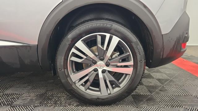 Peugeot 5008 image 2