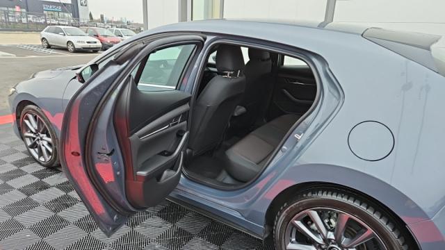 Mazda 3 image 5