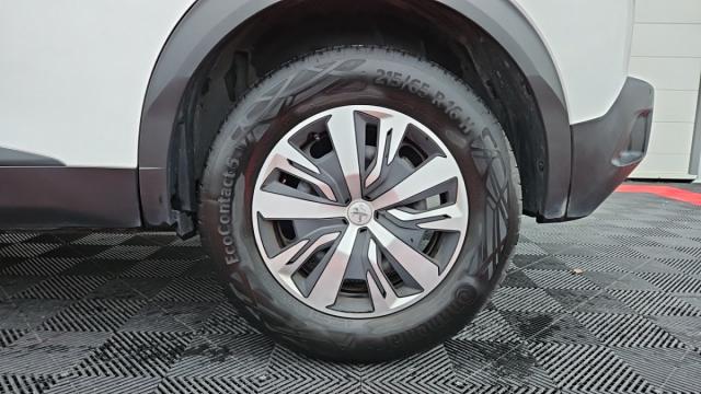 Peugeot 2008 image 9