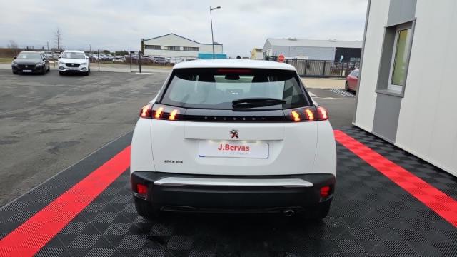 Peugeot 2008 image 8