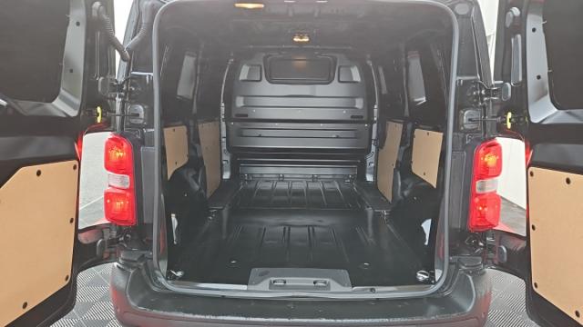 Opel Vivaro image 9